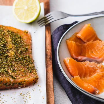 Salmone marinato al limone e limoncello - Gebeizter Lachs mit Zitrone und Limoncello