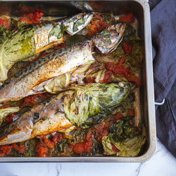 Sgombro al forno in foglia di lattuga - Makrele aus dem Ofen im Salatblatt