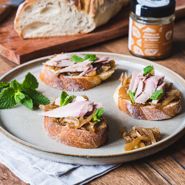 Bruschetta mit Thunfisch und Giarratana-Zwiebeln – Bruschetta con tonno e cipolla di Giarratana